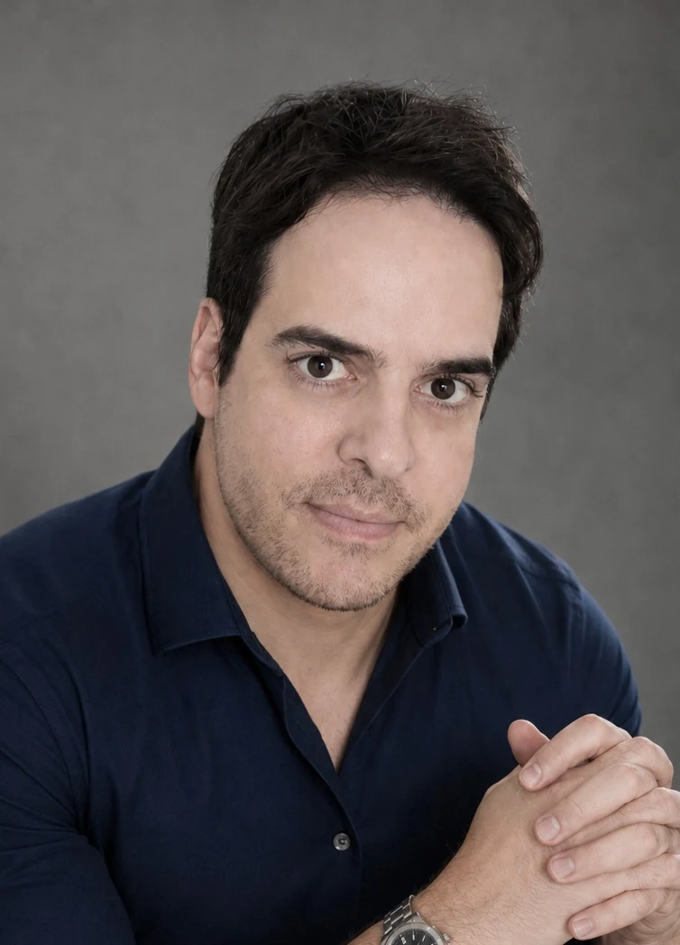 Retrato profissional de Fernando Martins